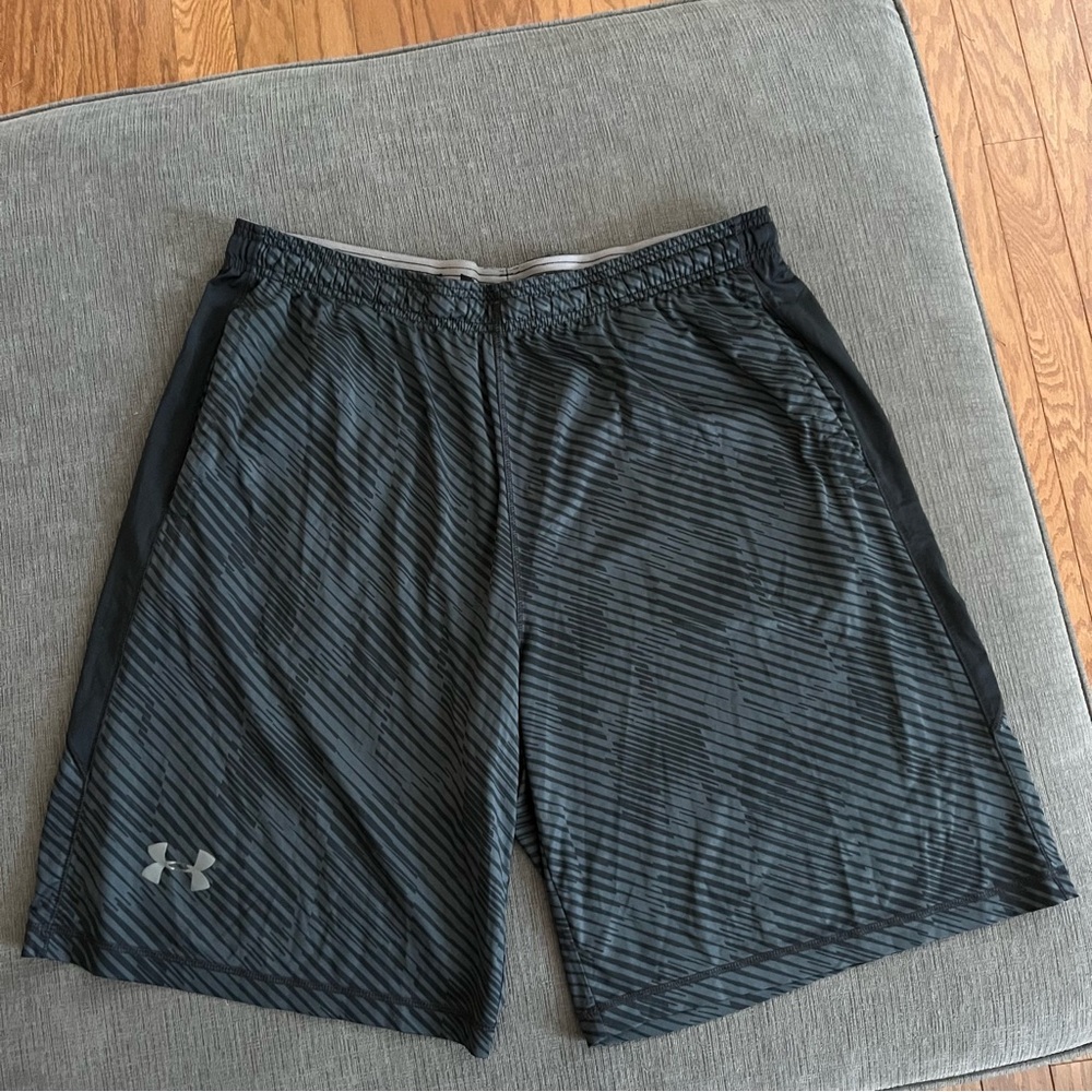 Mens UNDER ARMOUR Drawstring Print Basketball Shorts with pockets Size XL